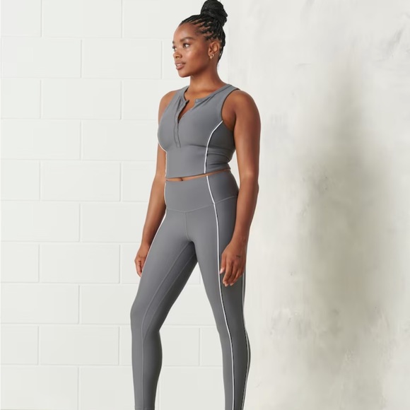 ABERCROMBIE YPB sculptLUX Curve Love Plunge Henley Slim Tank NWT - Picture 6 of 13